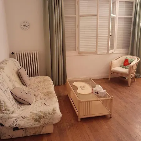 Georges Clemenceau Apartment *
